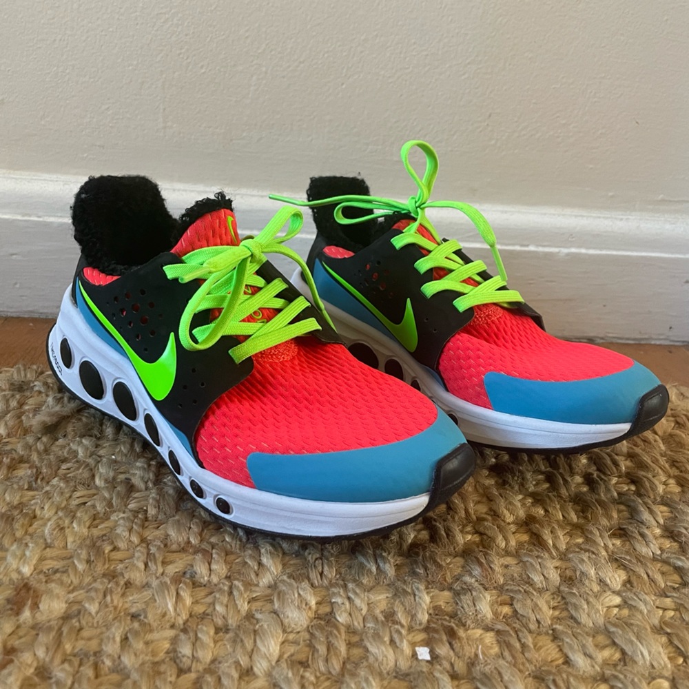 Nike react cruzer one. Unisex shoe. Women’s size 6, men’s size 4.5.